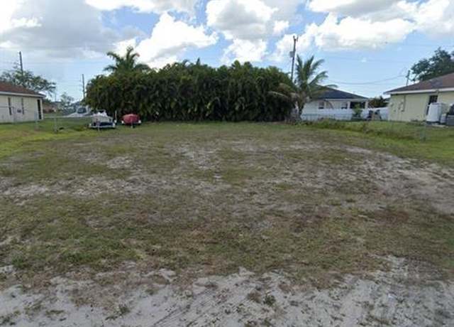 Property at 2730 NE 2nd Pl, Cape Coral, FL 33909
