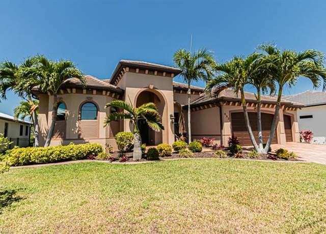 Property at 432 SW 39th Ave, Cape Coral, FL 33991, 4 beds, 2.5 baths