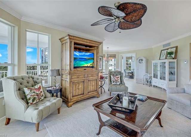 Property at 315 Dunes Blvd #307, Naples, FL 34110, 3 beds, 3 baths