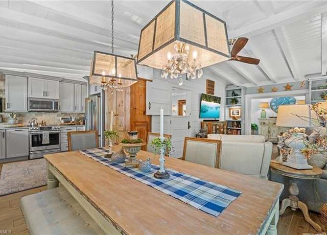 Property at 840 Myrtle Ter, Naples, FL 34103, 3 beds, 3 baths