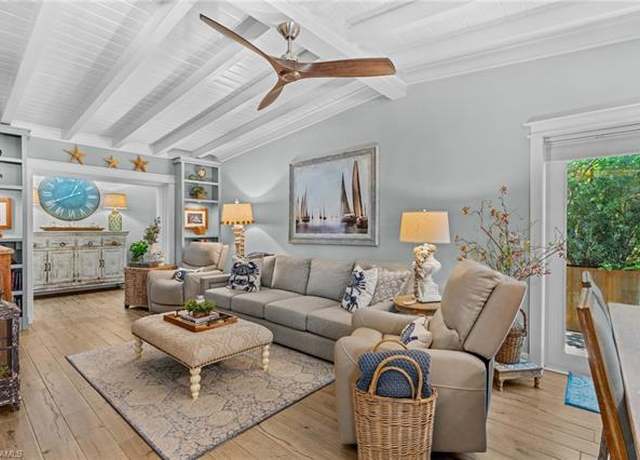 Property at 840 Myrtle Ter, Naples, FL 34103, 3 beds, 3 baths