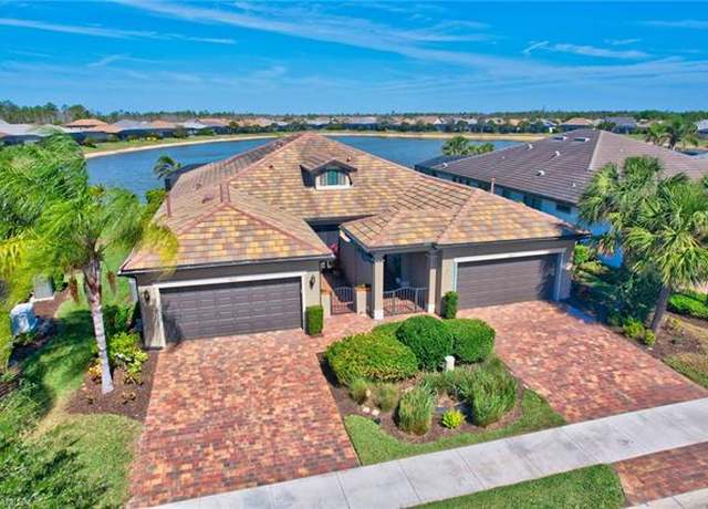 Property at 7815 Jacaranda Ln, Naples, FL 34114, 2 beds, 2 baths