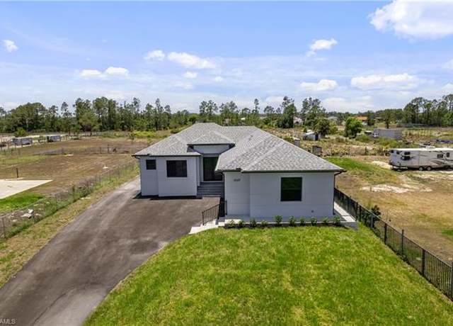Property at 2520 43rd Ave NE, Naples, FL 34120, 4 beds, 3 baths