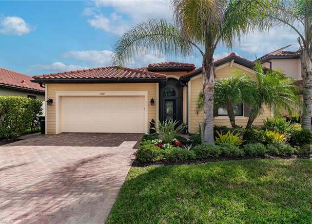 Property at 1584 Vizcaya Ln, Naples, FL 34113, 3 beds, 3 baths