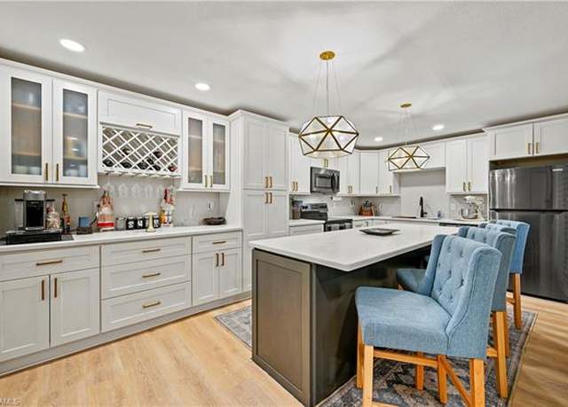 Property at 1641 Park Meadows Dr #1, Fort Myers, FL 33907, 2 beds, 2 baths