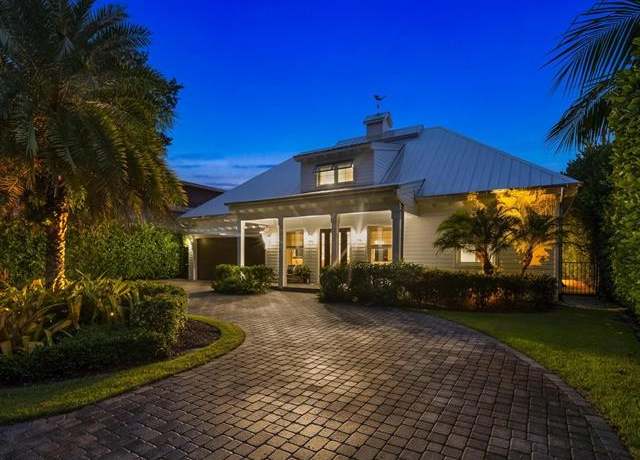 Property at 776 7th Ave N, Naples, FL 34102, 4 beds, 3 baths