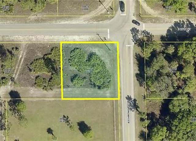 Property at 306 E 17th St, Lehigh Acres, FL 33972