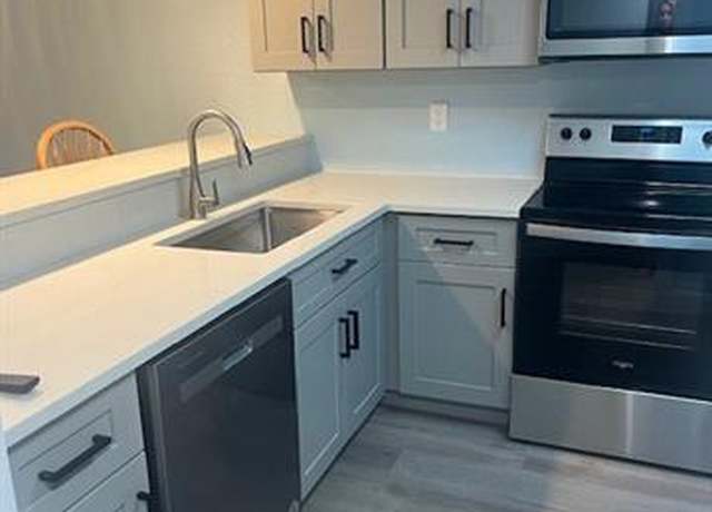Property at 9820 Citadel Ln #106, Bonita Springs, FL 34135, 3 beds, 2 baths