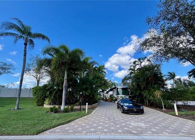 Property at 4662 Southern Breeze Dr, Naples, FL 34114