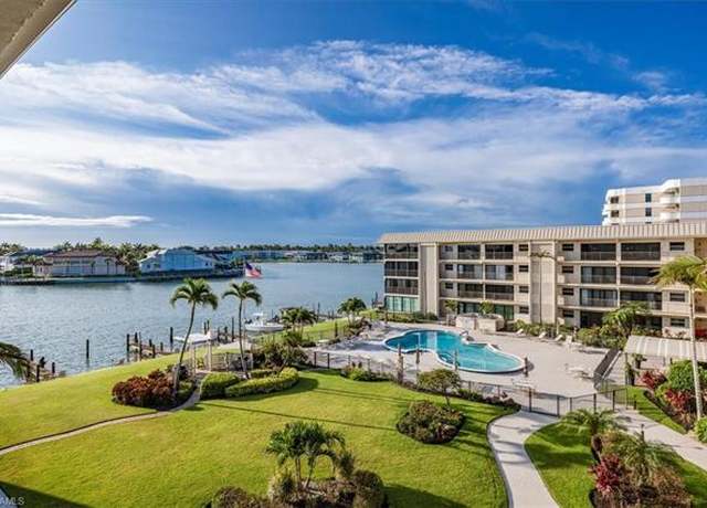 Property at 3200 Gulf Shore Blvd N #403, Naples, FL 34103, 2 beds, 2 baths