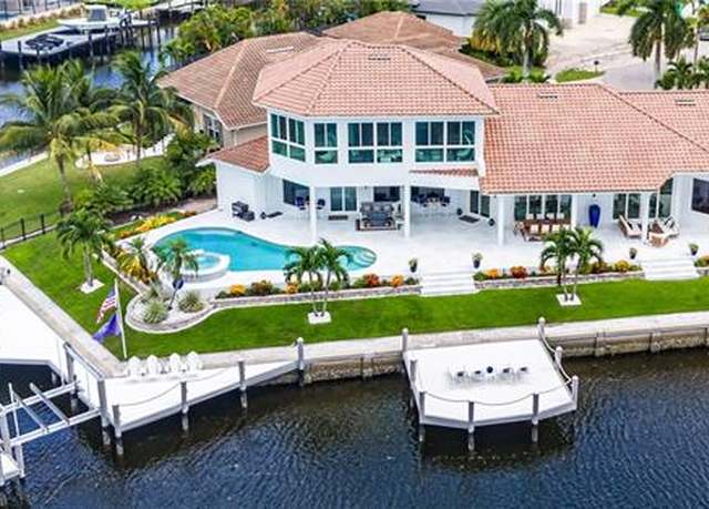Property at 190 Post Ct, Marco Island, FL 34145, 6 beds, 4.5 baths