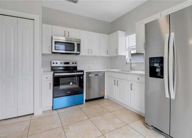 Property at 2221 Everglades Blvd S, Naples, FL 34117, 3 beds, 2 baths