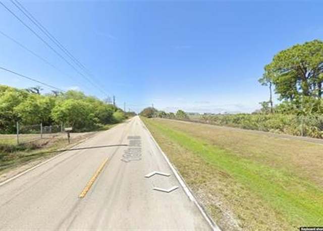Property at 4370 18th Ave NE, Naples, FL 34120