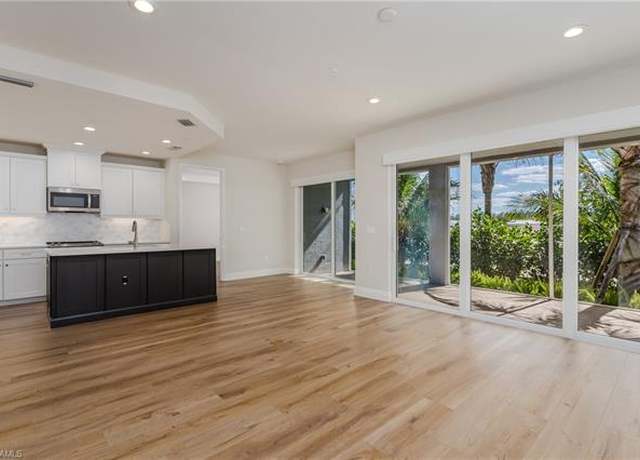 Property at 2640 Seychelles Cir #2804, Naples, FL 34112, 2 beds, 2 baths