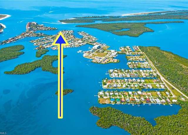 Property at 150 Tahiti Cir, Naples, FL 34113