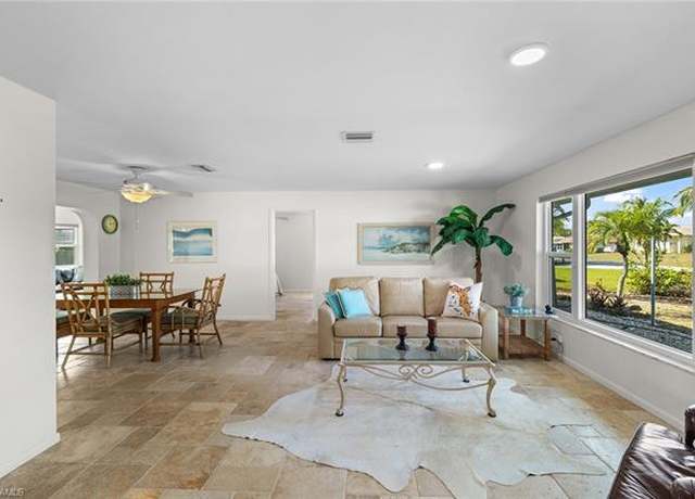 Property at 27617 Los Amigos Ln, Bonita Springs, FL 34135, 2 beds, 2 baths
