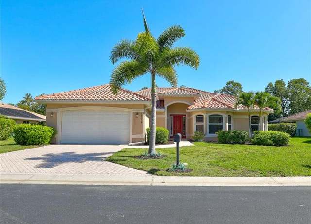 Property at 10079 Hidden Pines Ln, Bonita Springs, FL 34135, 4 beds, 2.5 baths