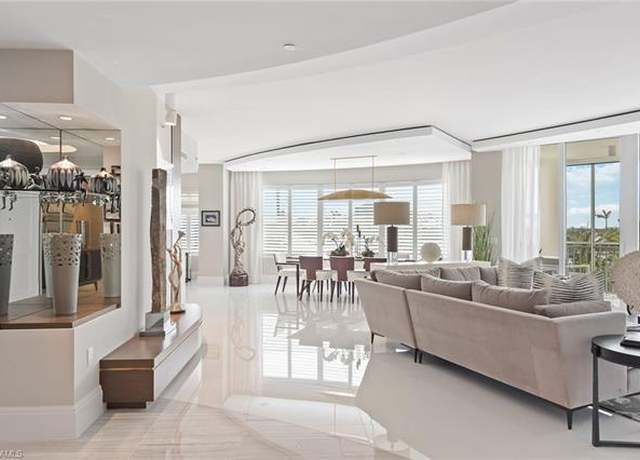 Property at 13665 Vanderbilt Dr #301, Naples, FL 34110, 3 beds, 3.5 baths
