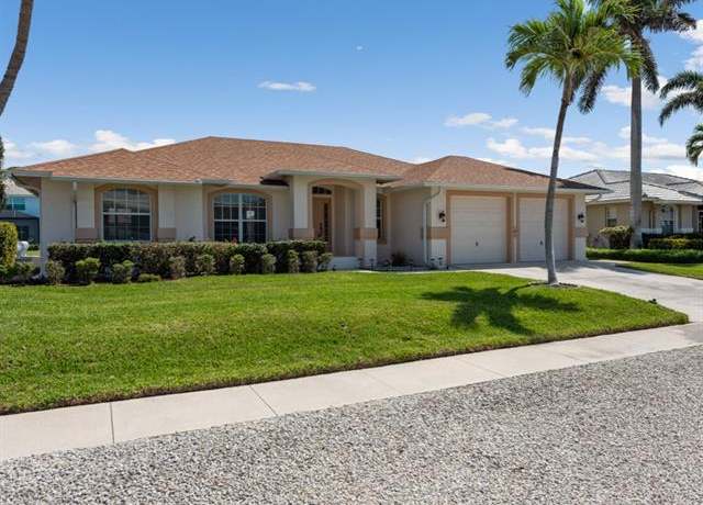 Property at 371 Edgewater Ct, Marco Island, FL 34145, 2 beds, 2 baths
