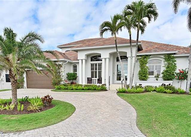 Property at 271 Bayview Ave, Naples, FL 34108, 4 beds, 3 baths