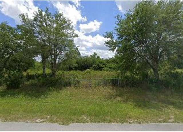 Property at 620 Shady Hollow Blvd W, Naples, FL 34120