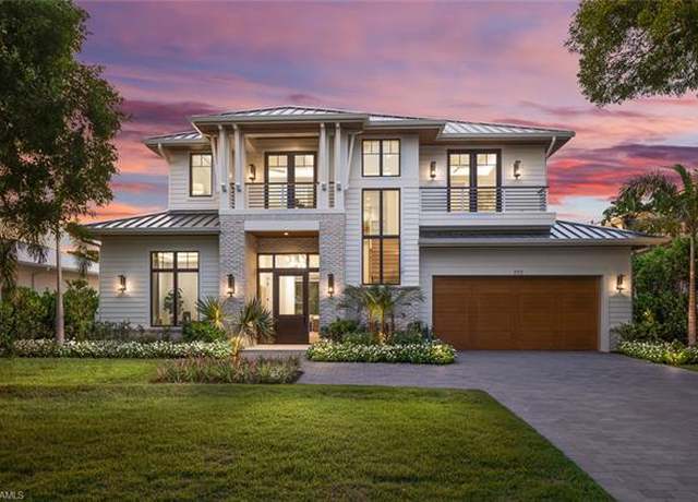 Property at 777 Broad Ct S, Naples, FL 34102, 5 beds, 5.5 baths