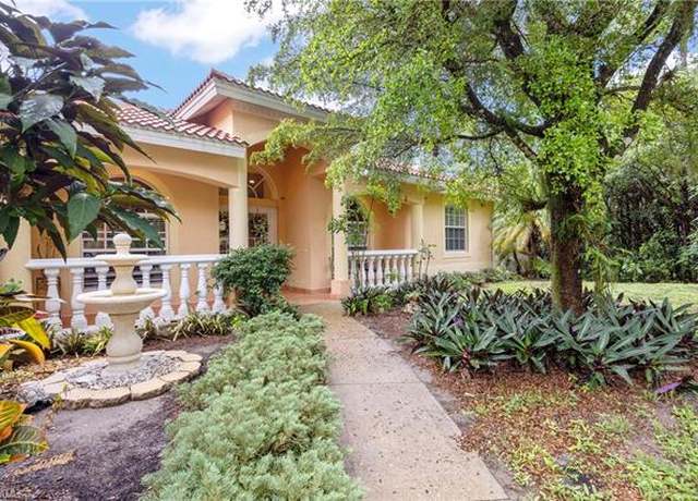 Property at 24300 Mountain View Dr, Bonita Springs, FL 34135, 3 beds, 2.5 baths