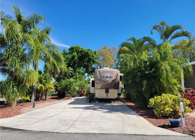 Property at 5761 Brightwood Dr, Fort Myers, FL 33905