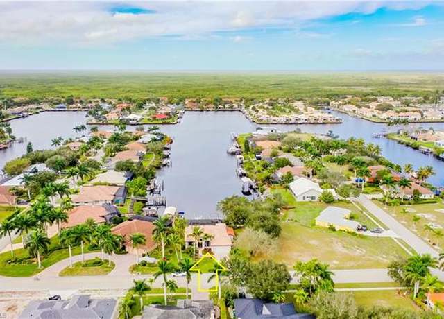 Property at 171 Cays Dr, Naples, FL 34114, 3 beds, 2 baths