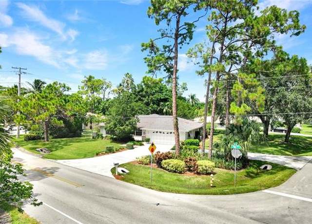 Property at 521 Piper Blvd, Naples, FL 34110, 3 beds, 2 baths