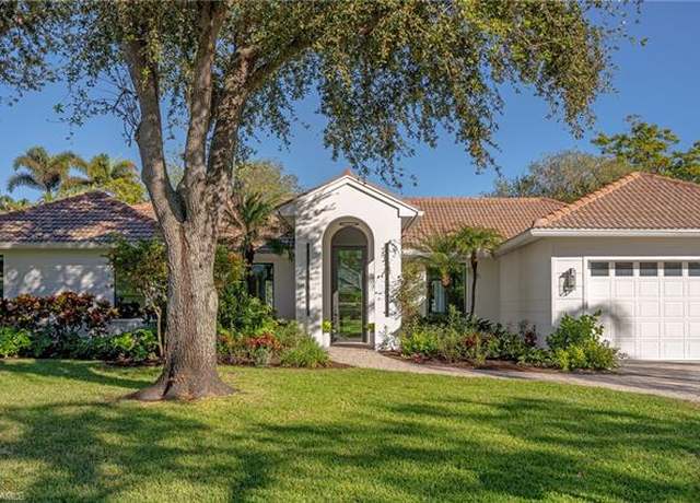 Property at 224 Monterey Dr, Naples, FL 34119, 3 beds, 4 baths