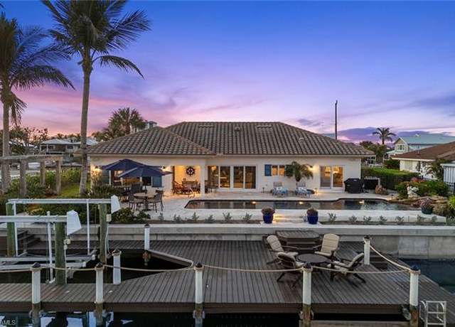 Property at 7 Glenview Manor Dr, Fort Myers Beach, FL 33931, 3 beds, 3 baths