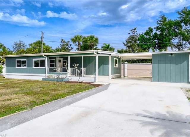 Property at 16 Sonderhen Dr, Naples, FL 34114, 2 beds, 2 baths