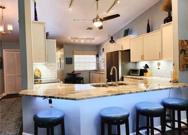 Property at 524 Lake Louise Cir #504, Naples, FL 34110, 3 beds, 2 baths