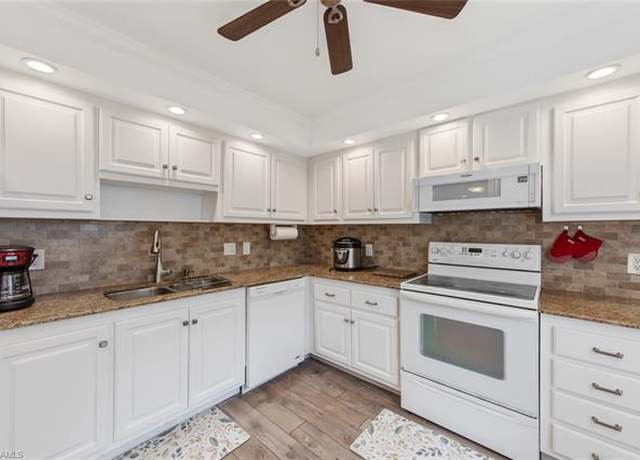 Property at 263 Candycane Ln #5, Naples, FL 34112, 3 beds, 2 baths