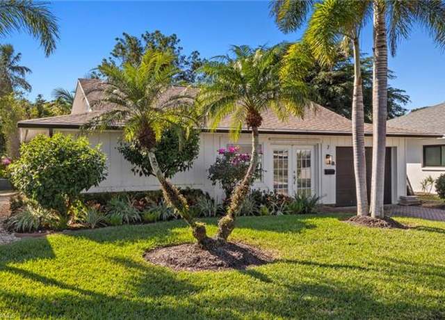 Property at 7 Crooked Ln, Naples, FL 34112, 2 beds, 2 baths