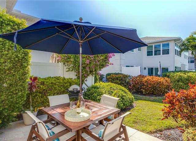Property at 731 Neapolitan Way #731, Naples, FL 34103, 2 beds, 2 baths