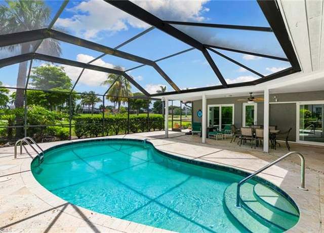 Property at 283 Forest Hills Blvd, Naples, FL 34113, 4 beds, 3 baths