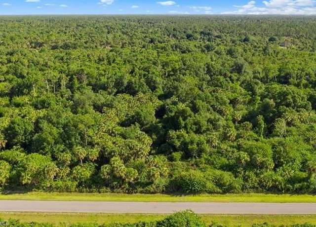 Property at 571 33rd Ave NW, Naples, FL 34120