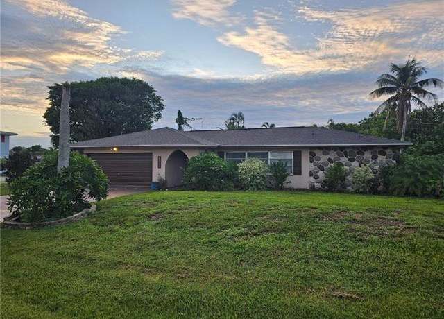 Property at 6765 Overlook Dr, Fort Myers, FL 33919, 4 beds, 2 baths