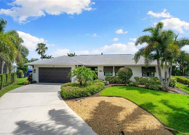 Property at 1560 Bluefin Ct, Naples, FL 34102, 3 beds, 2 baths