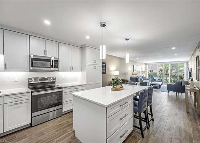Property at 232 Banyan Blvd #232, Naples, FL 34102, 2 beds, 2 baths