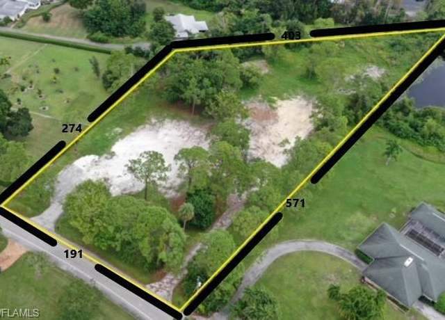 Property at 120 East Ave, Naples, FL 34108
