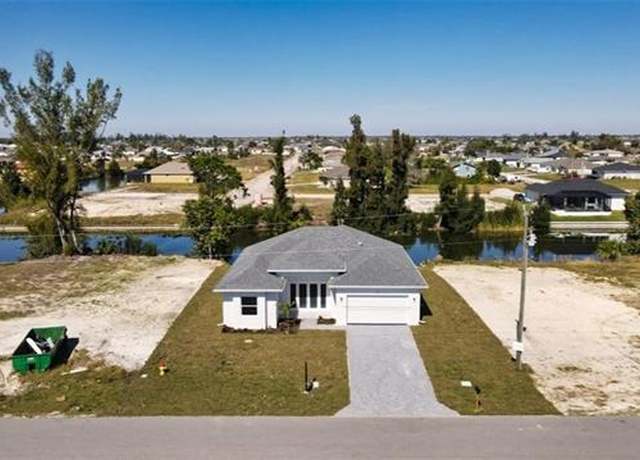 Property at 121 NE 8th Ter, Cape Coral, FL 33909, 3 beds, 3 baths