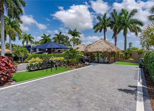 Property at 13623 Snook Cir, Naples, FL 34114