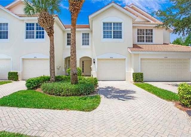 Property at 880 Hampton Cir, Naples, FL 34105, 3 beds, 2.5 baths