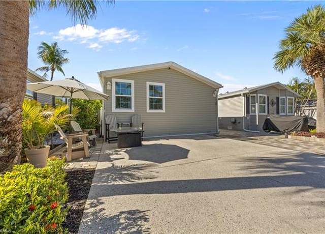 Property at 1257 Diamond Lake Cir, Naples, FL 34114, 2 beds, 2 baths