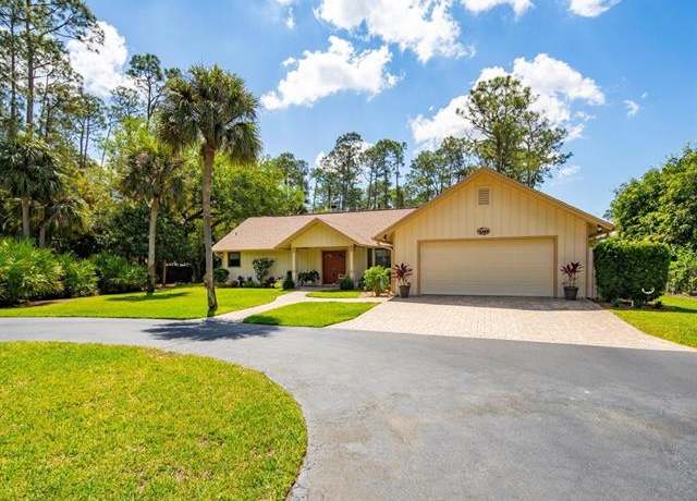 Property at 5312 Palmetto Woods Dr, Naples, FL 34119, 3 beds, 2 baths