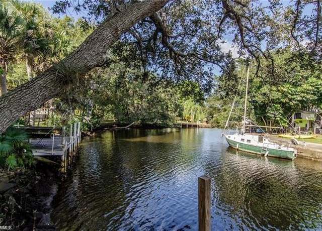 Property at 1231 Skyline Dr, Naples, FL 34114