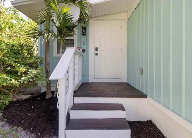 Property at 2995 Francis Ave, Naples, FL 34112, 2 beds, 2 baths